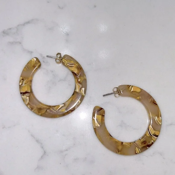 Madewell translucent acetate light lemon tort hoop earrings - Picture 1 of 1